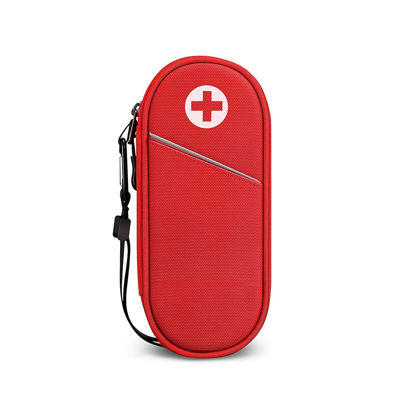 Vedenpitävä ensiapulaukku matkalle. Tyhjä ensiapulaukku